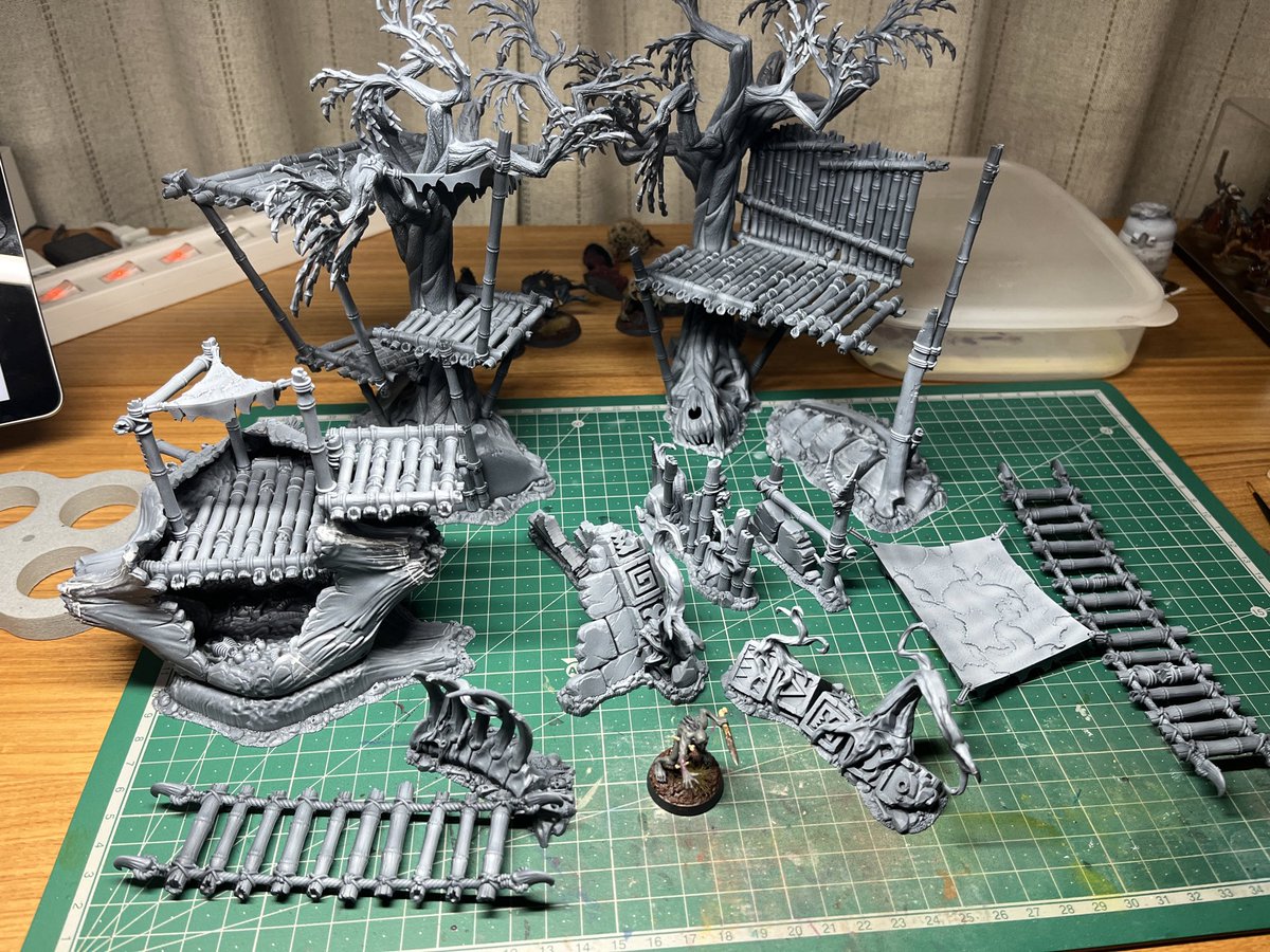 RT @ushinokibun: ウォークライボックス テレインの組み立て出来ました