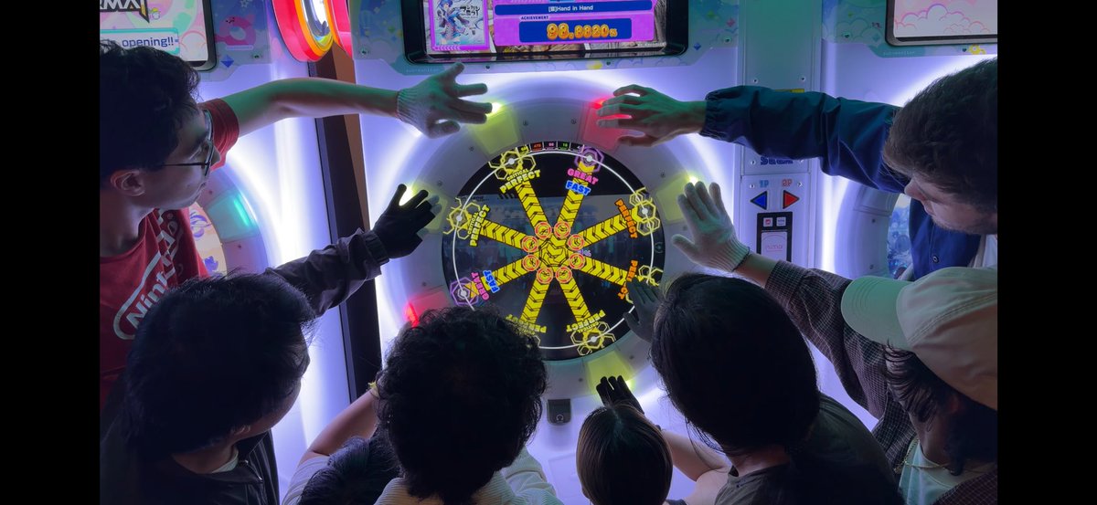 Throwing button 1 player and button 6 player off a cliff