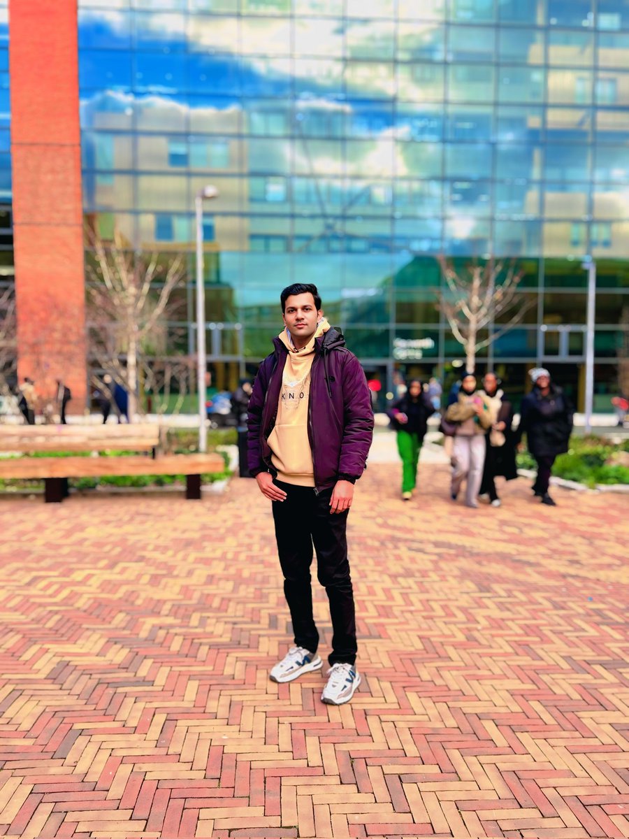 msufyanbasra's tweet photo. Every morning on campus reminds me that I’m exactly where I need to be, building the future I’ve always imagined. 😍
#LSBU #StudentLife #London #UK https://t.co/W9Qao7vyOF