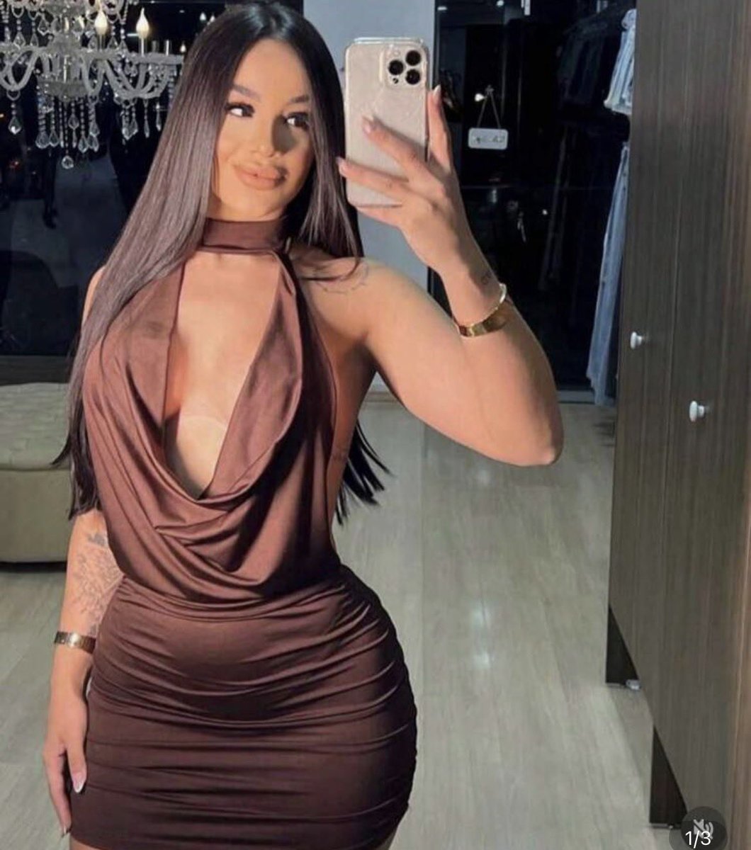 biahcor's tweet image. vi pelo menos umas três blogueiras com esse vestido ontem no show de ls. torra torra das blogs!