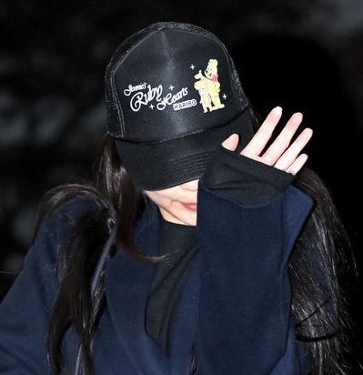 jnkcyber's tweet image. jennie’s haribo has finally started being sold in stores, so jennie is now wearing the hat of it!