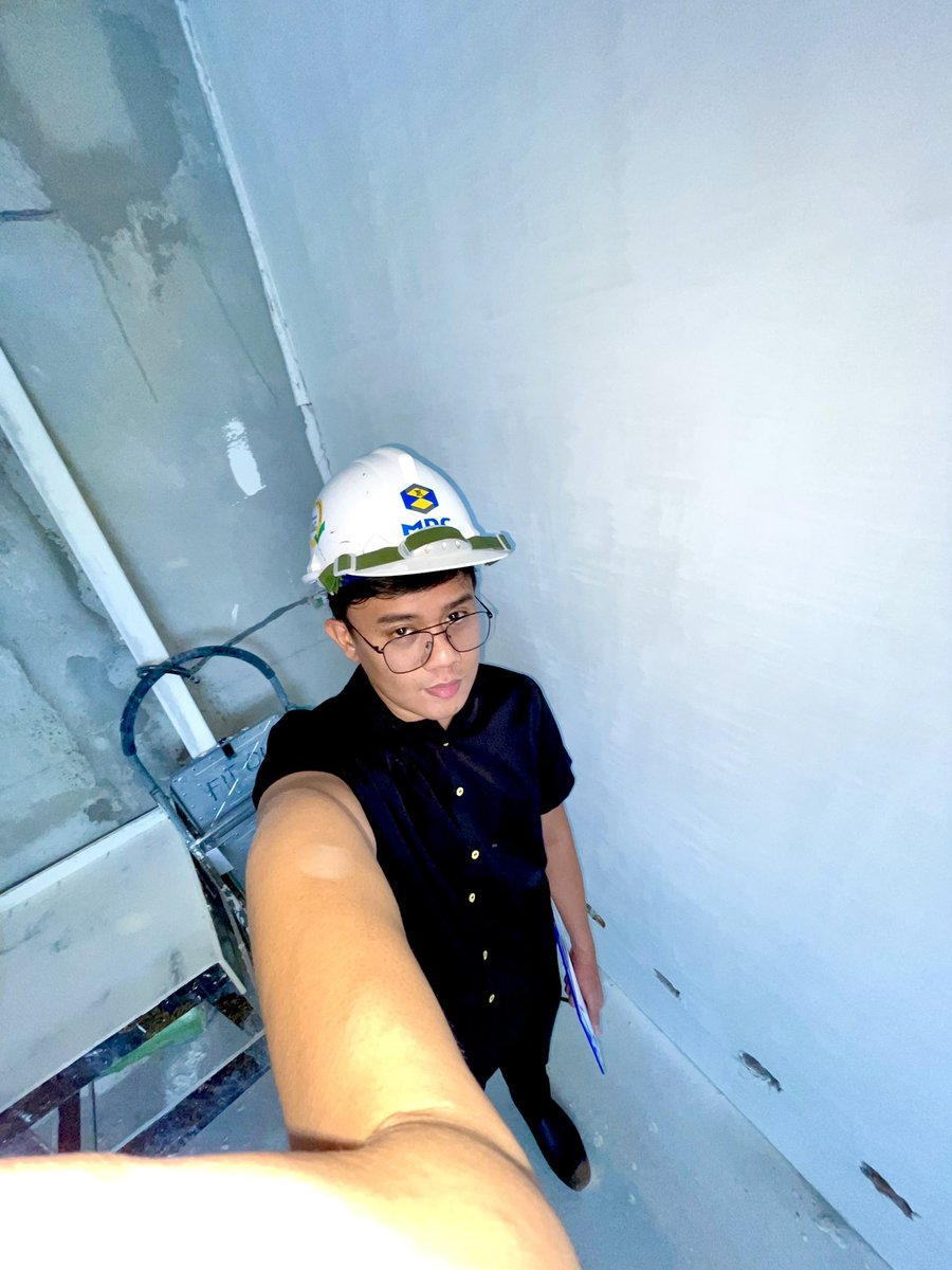 PATREIKSTAR's tweet photo. Hello🏗️👷🏻‍♂️ https://t.co/wNOvdSz6CB
