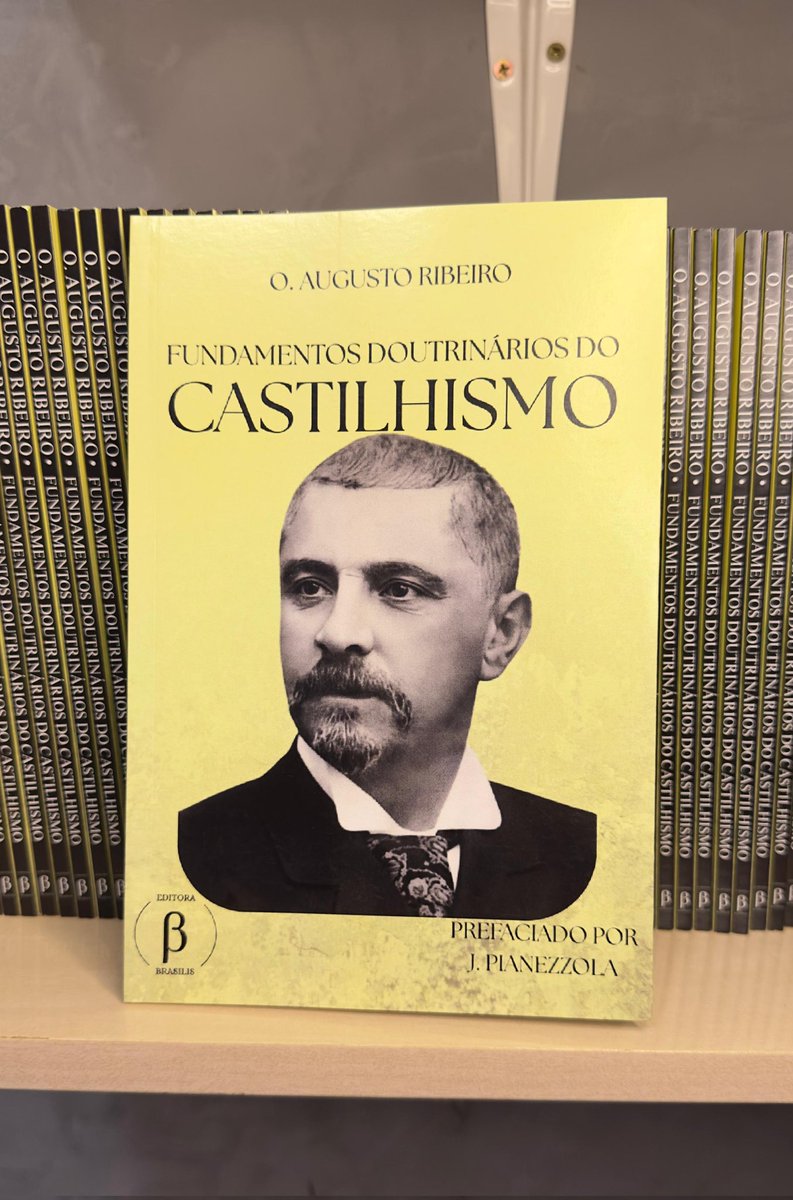 augustorbi's tweet photo. 📚 | Publiquei o meu livro
R$ 36,00 (frete grátis)

🧉 | Nome: Fundamentos Doutrinários do Castilhismo

☀️ | Tema: Política, Castilhismo, História e Ciências Políticas

✒️ | Prefácio de @pianezzola_j

Encomenda via direct ou email: escritor.augustoribeiro@hotmail.com https://t.co/U0zizSjfh7