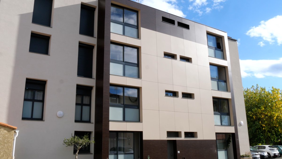 🏘️ #Aude : 80% des marchés de réhabilitation d’<a href="/HabitatAudois/">Habitat Audois</a> sont attribués à des entreprises audoises, dynamisant l’#économie locale avec 50M€ d’investissements annuels. Reportage 🎬 bit.ly/3IZh2y1 #LogementSocial <a href="/MEJEANC/">FAUCON MEJEAN Claudie</a> <a href="/villedebram/">Ville de Bram (11)</a>