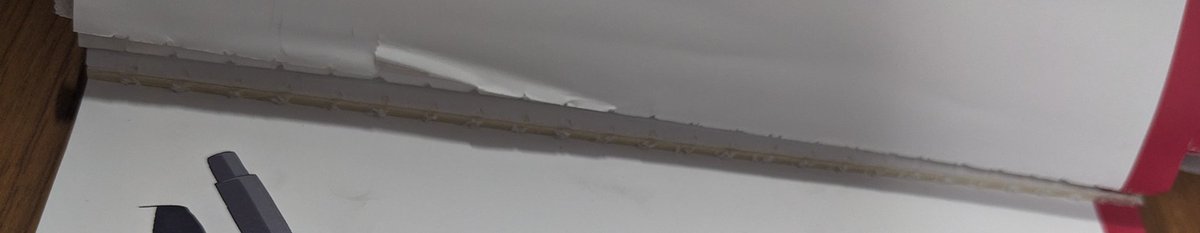 100tubuan's tweet image. ひゃくえむ。
設定資料集の再販お願いします！
家族と共有した瞬間に小学生トガシ君のページが外れました
出来たら再販以外にも西沢ジャージや６−３クラスメイトの違う服、Ｘで公開されていた決勝の時の靴まで収録された完全版も出して欲しいです。