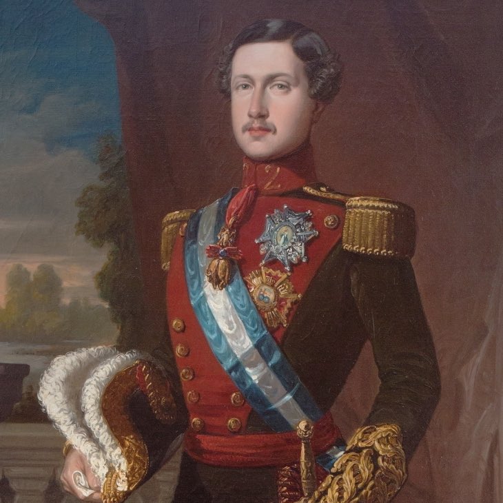 dani_lovsky's tweet image. Solo dos consortes reales ostentan el Toisón de Oro:  Francisco de Asís y Borbón y ahora también, la Reina Sofía de Grecia.