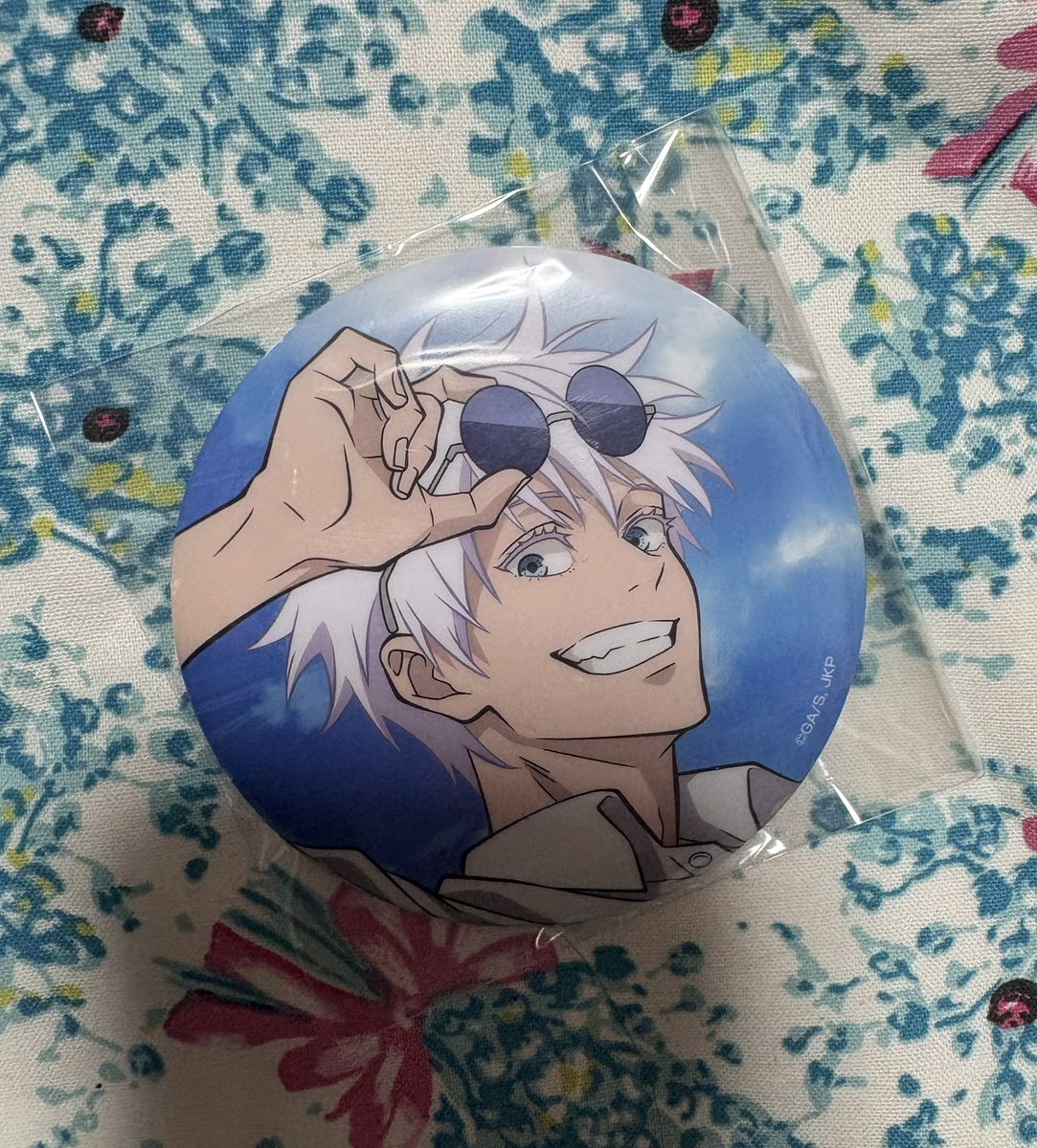 呪術廻戦 セガラッキーくじ 缶バッジ アクリルスタンド 未開封 未開封だった呪術廻戦 セガラッキーくじ？？の缶バッジ…開けてみたら