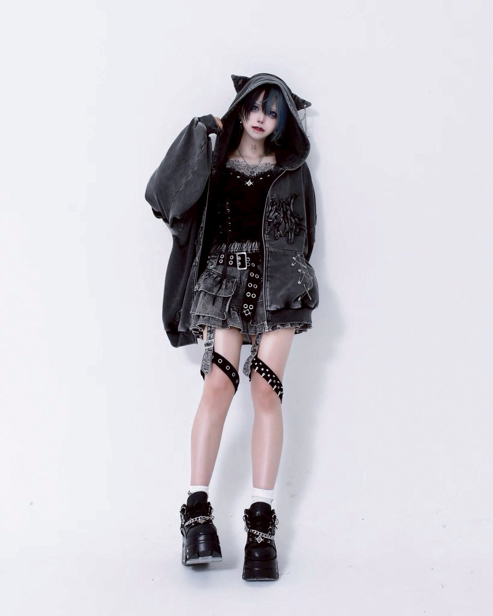 _REFLEM's tweet image. 👁‍🗨REFLEM(レフレム)
再入荷

猫耳ZIPパーカー
¥19,580

11月22日（土）発売。
※札幌、福岡は23日発売。

#reflem