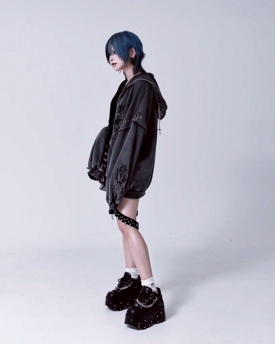 _REFLEM's tweet image. 👁‍🗨REFLEM(レフレム)
再入荷

猫耳ZIPパーカー
¥19,580

11月22日（土）発売。
※札幌、福岡は23日発売。

#reflem