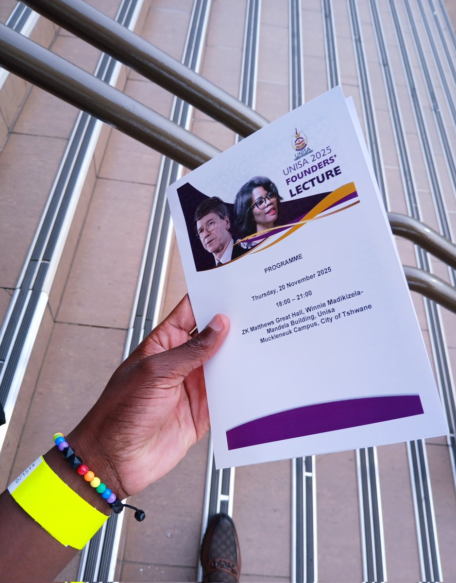 Ngobeni07's tweet image. Honoured the invite❤️
#unisastudent 2025 Founder's Lecture
#UNSA 2025 Gala Dinner