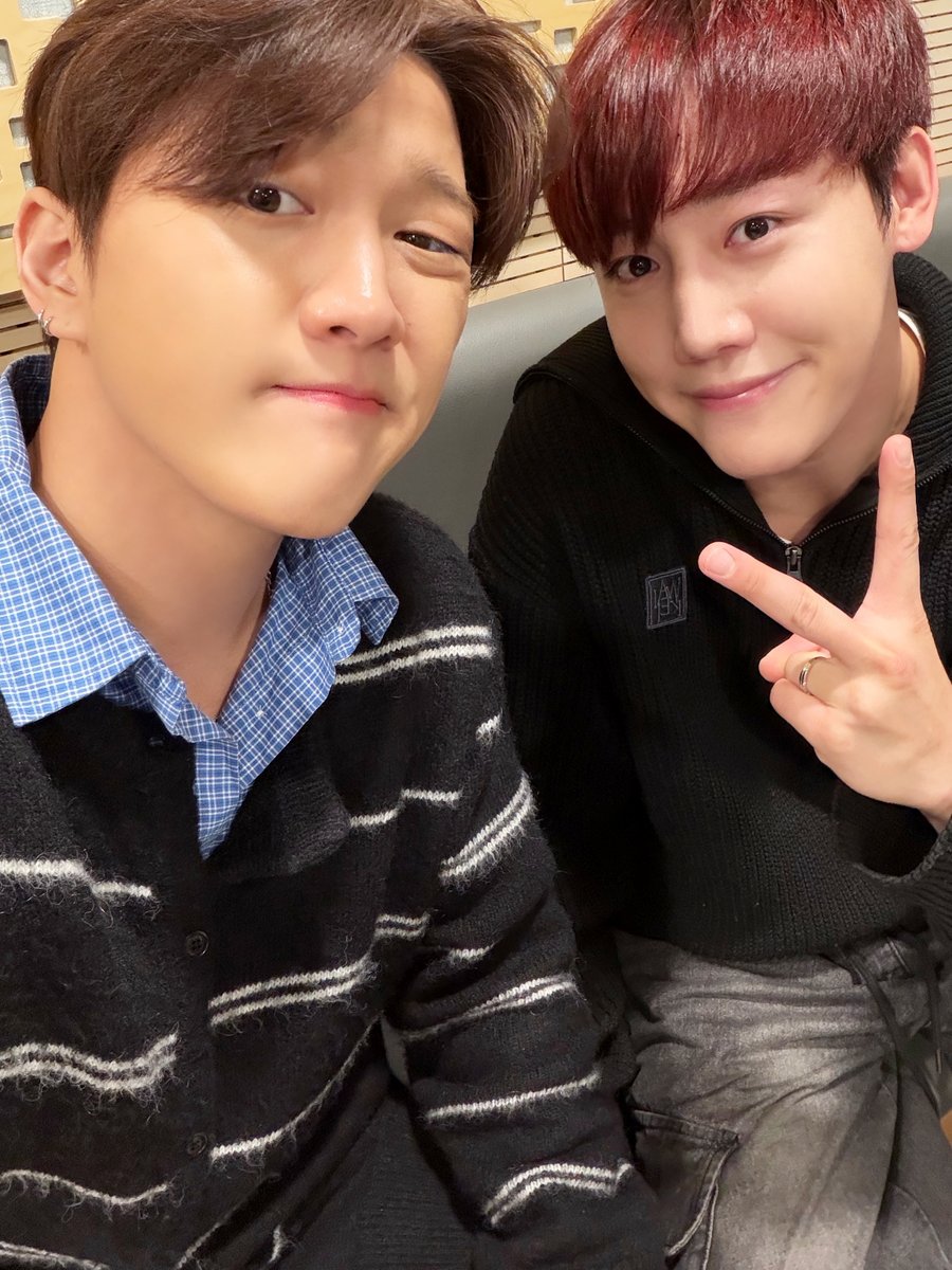 GoldenChild's tweet photo. [📸] 251121 SBS 파워FM #러브게임

🐶 + 🦊 = 🖤
장준이와 주찬���로 가득한 하루 . . . 좋다ദ്ദി₍ᵔ- ̫-ᵔ₎

#GoldenChild #골든차일드 #GNCD
#이장준 #홍주찬
#LEEJANGJUN #HONGJOOCHAN https://t.co/IOxGHSvKtO