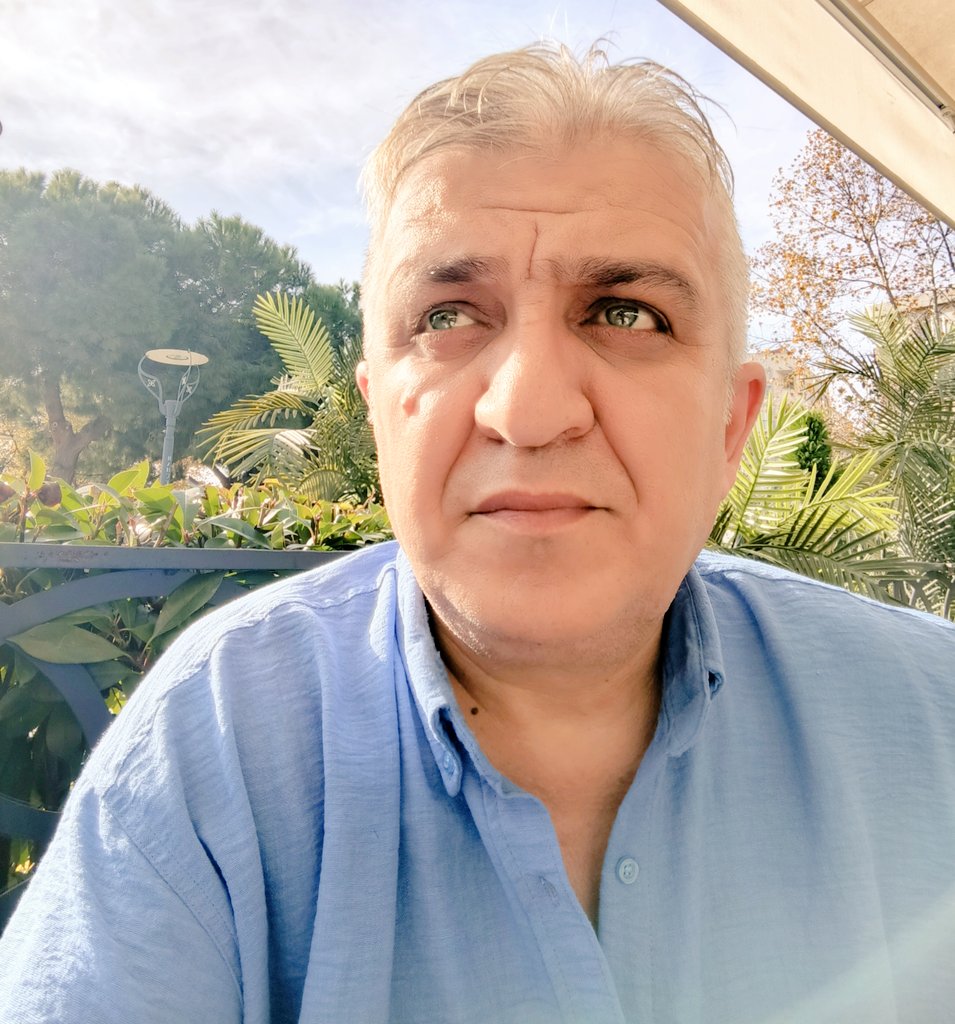 Her kalbin unutmayı bilmeyen yerinde; sessizce ölmeye devam eden hatıralar var!

𝓡𝓪𝓶𝓪𝓴 𝓚𝓪𝓵𝓭𝓲