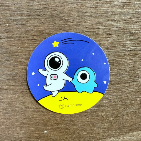 #文具女子博2025
「stamp knot」ブース情報

【文具女子博限定】
・文具女子博 横浜会場限定 横浜肉まんおじさんスタンプ
横浜中華「肉まん」のふわふわに埋もれて癒されていたら…肉まんと間違われてお箸でつままれ戸惑うおじさんスタンプ。
990円(税込)

【先行販売】
・京都ブランド