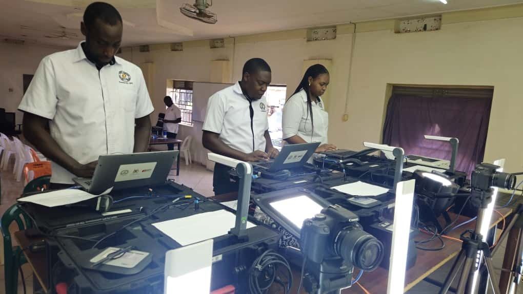 UDLSOfficial's tweet photo. FINAL DAY IN LIRA CITY!!!
We have come to the end of our Mobile Enrolment exercise in Lira.
📍UNRA Offices from 8am till 5pm. 
Ensure you are enroled with a driving school to utilise our services. Fees for Boda-Boda operators have been lowered. For further details, contact 0800211002 or 0393000376. 
#MobileEnrolmentInLira