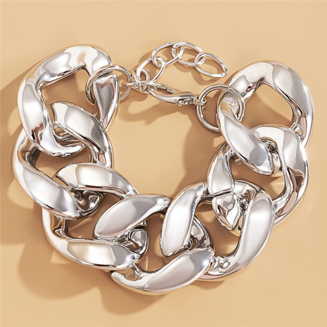 dragclosetes's tweet image. Dos tonos, un brillo imparable. La Pulsera Queen Glinda es el toque que tu look necesita. ¿List@ para ser el centro de atención? Aquí tienes la respuesta. #DragQueenCloset #Accesorios thedragqueencloset.es/products/pulse…