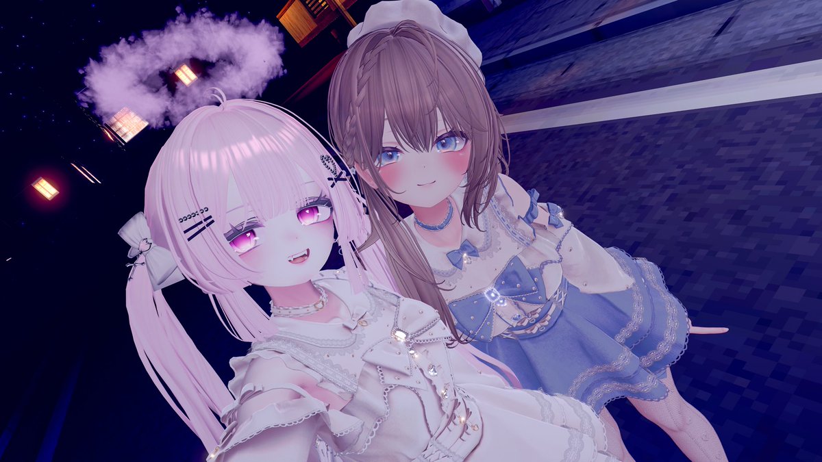 kana_vrc's tweet image. 自撮りの構図悩んでたら寄ってきてそのままツーショ撮ったやつ📸