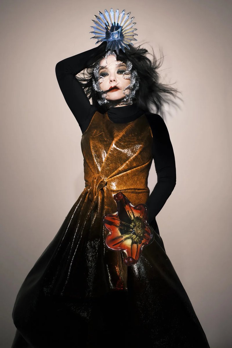aaronposting's tweet image. A very happy 60th birthday to Björk, one of the most fearless, innovative and brilliant forces in music