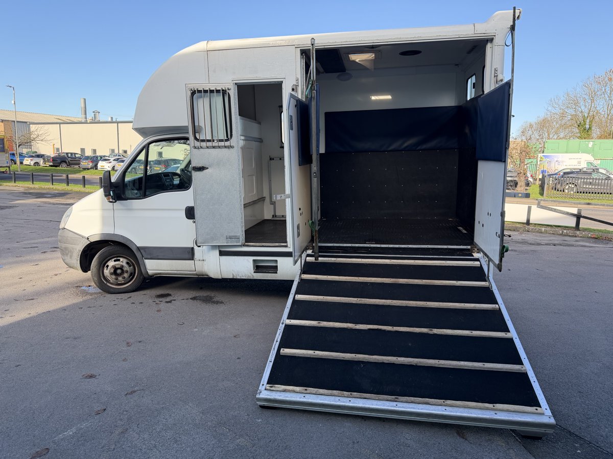 George Smith Horseboxes tweet media