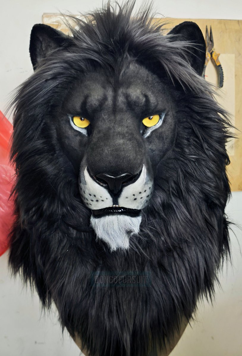 Shrubiya's tweet image. Black lion fursuit head 
✅Newly designed dedicated base .ample vison