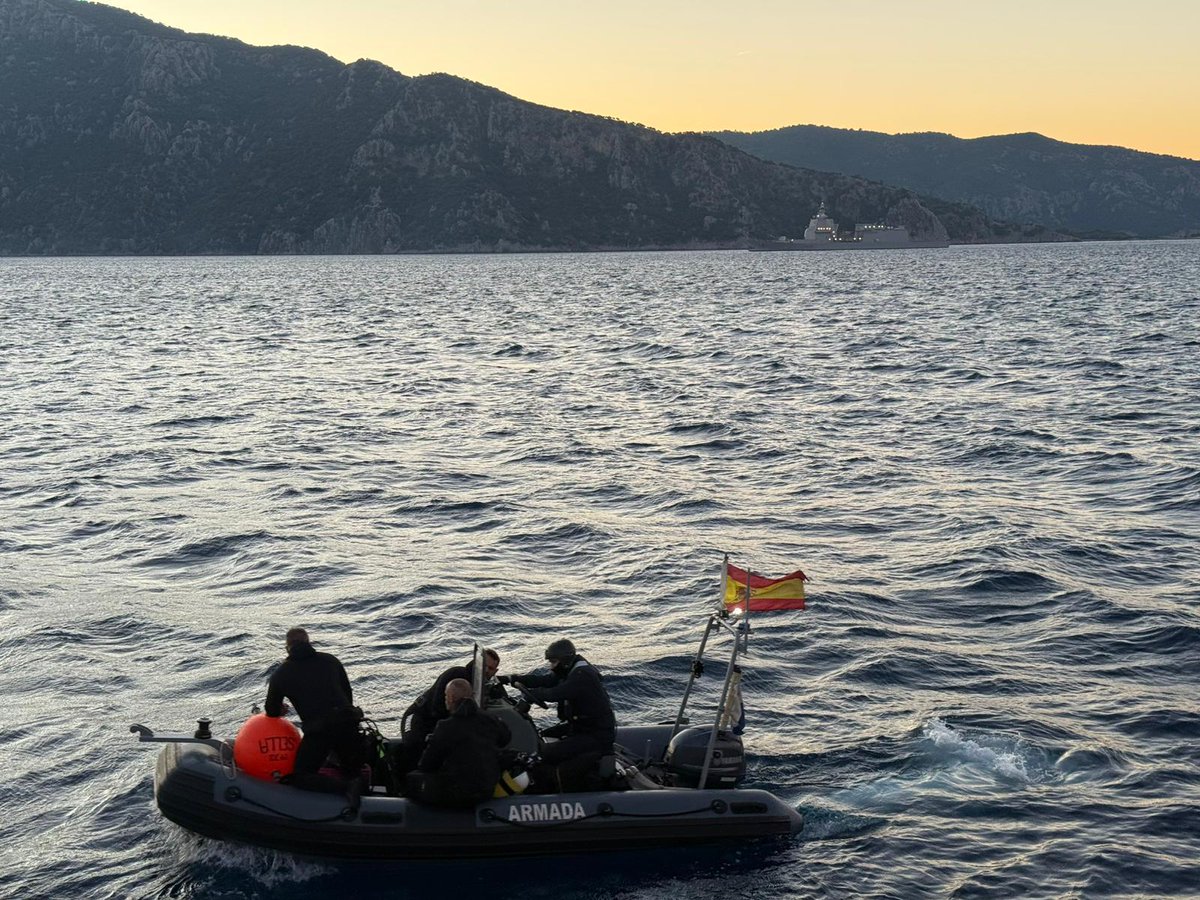 EMADmde's tweet image. Terminamos la semana con el cazaminas `Sella´ (M-32), que navega desde septiembre por el Mediterráneo integrado en el Grupo Permanente de Medidas Contraminas Número 2 de la @NATO. Ahora, el buque y su dotación se adiestran en operaciones de guerra de minas en aguas turcas.

#MOPS…