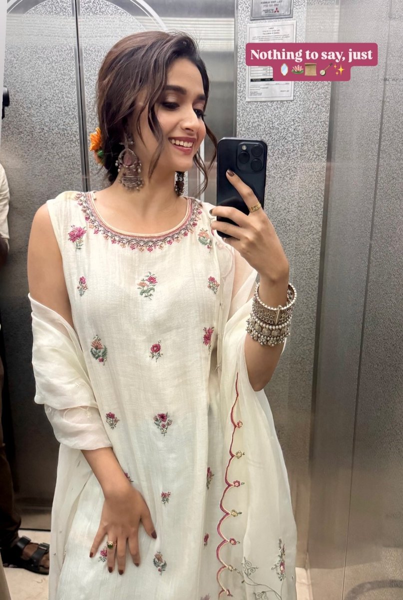 filmy_south_'s tweet image. Keerthy at Revolver Rita Promotions 🔥 

#RevolverRita #KeerthySuresh