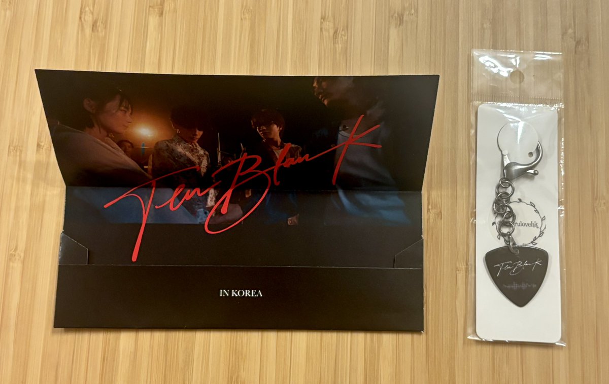 umeume0216's tweet image. TENBLANKファンミーティング🇰🇷ソウル
会場でテンブランクグッズの交換会したよ
どれも素敵なアイデアで作られてて
みんなの想いが詰まってるなあって
うれしくなったよ

大事な思い出として
たけるくん専用棚に飾らせてもらうね
🫠🫠🫠🫠🫠

ちなみに藤谷さんの丸いステッカーは…