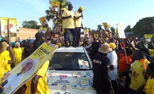 Westniletodayn2's tweet image. #ProtectingTheGains #westnilenews #KigeziNews IN SECOND TERM CLEAN THE TOWN, GIVE US PDM, ARUA VOTERS TELL MP ATIMA westnilenews.com/?p=7917 @2008gomu @job_matua @mktaibot22 @SabirMusa16 @KLakareber @HonAtikuBernard @AruaInfocenter @Aruacity @phifymuzic @Plumedia1 @NRMOnline