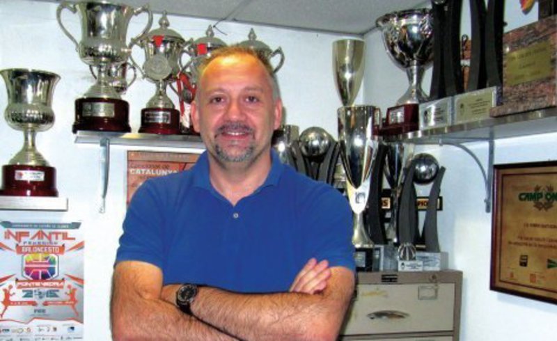 Ahir ens va deixar en Pepe Aneas, president del <a href="/FemSantAdria/">Bàsquet Femení Sant Adrià (FSA) 💜</a> 

En Pepe amb determinació va arribar a fer el club referència del bàsquet català i estatal. #SantAdrià sempre estará en deute.

Una forta abraçada a la seva família i amistats!

Avui, com mai, TOTS SOM LILES! 💜