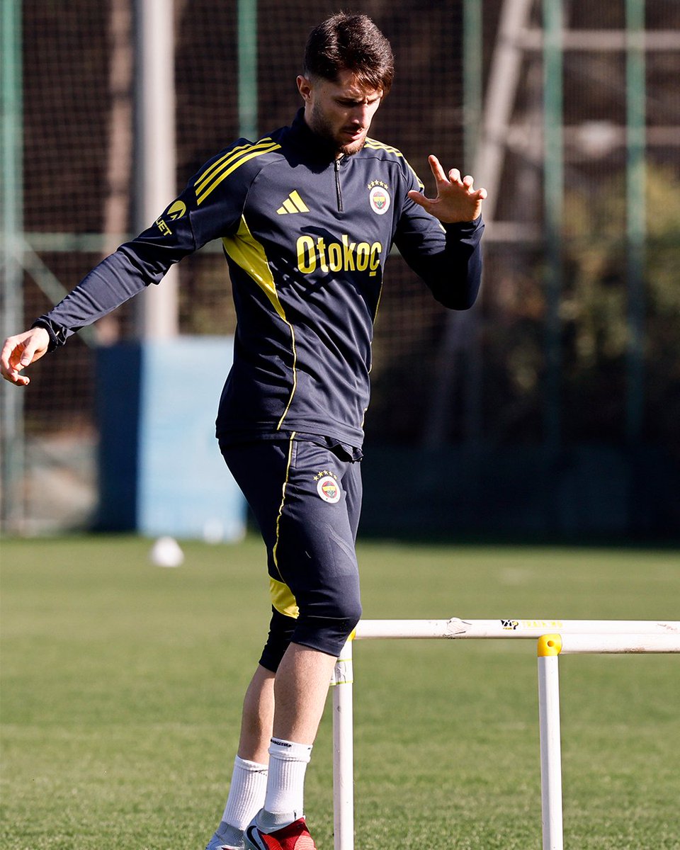 Fenerbahce's tweet image. 📸 Ç. Rizespor maçı hazırlıklarımıza devam ediyoruz.

#RİZvFB