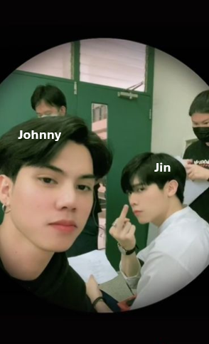 Elizacf1's tweet photo. Just a totally normal day with this guys ๐ญ๐คญ ๐
#Peanut
#jinakin
#TopFormTheSeries
#SmartBoom
#AuralisHumor https://t.co/Sw9JJVLWDs