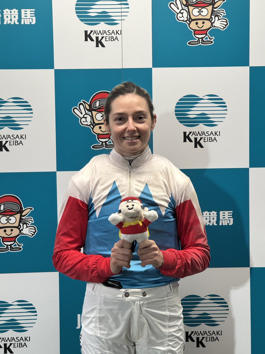 短期免許最終日、川崎10R（9着）で最終騎乗を終えたミシェル騎手

「来年もまた川崎に戻ってきたい」とミシェルスマイル。今年は京都観光に行ったようで、「次は相撲がみたいです」と日本愛があふれていました。

最後に「JRA試験も諦めずにチャレンジします」と晴れやかに語ってくれました。