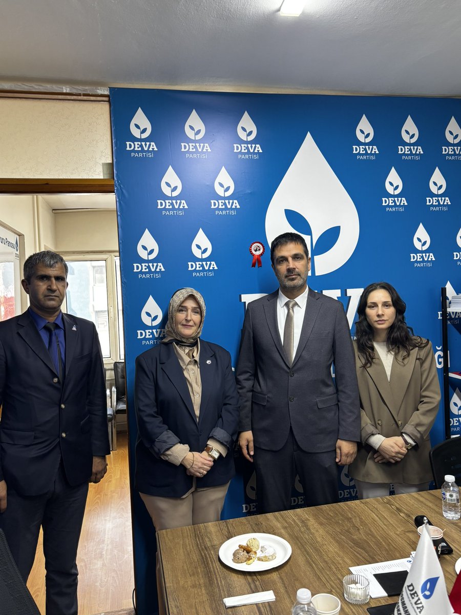 devran_kenc's tweet image. Bugün gelecek Partisi Eyüpsultan ilçe başkanı Sayın Nesrin Çark hanımefendi ağırladık nazik ziyaretleri için kendisine teşekkür ediyoruz