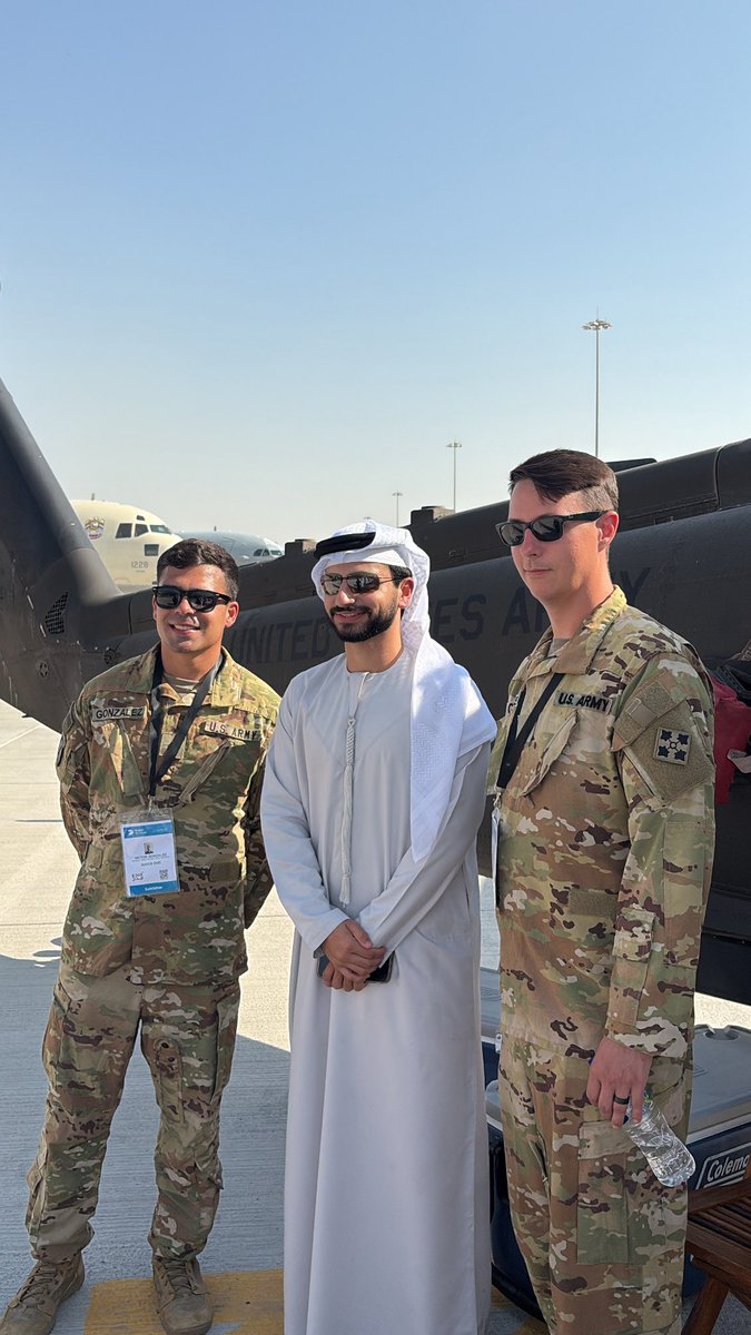 allhhammadii's tweet photo. capturing moments in dubai airshow 🛩️ https://t.co/CByVfC3BhA