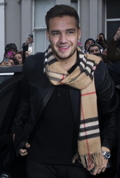 دلم برای خنده هات خیلی تنگ شده آقای پین
<a href="/LiamPayne/">Liam</a>