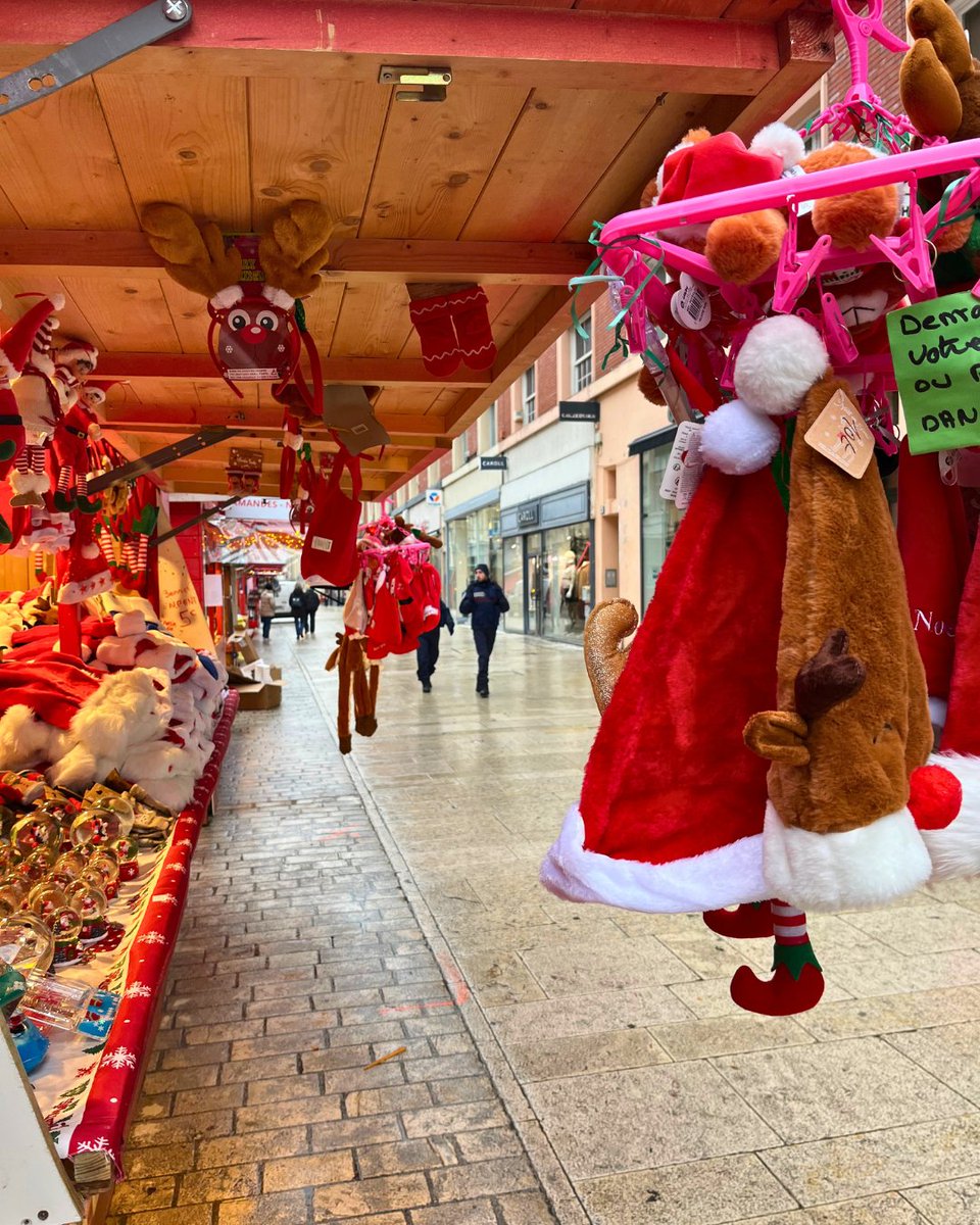 Marché de Noël d'Amiens 🎄 tweet media