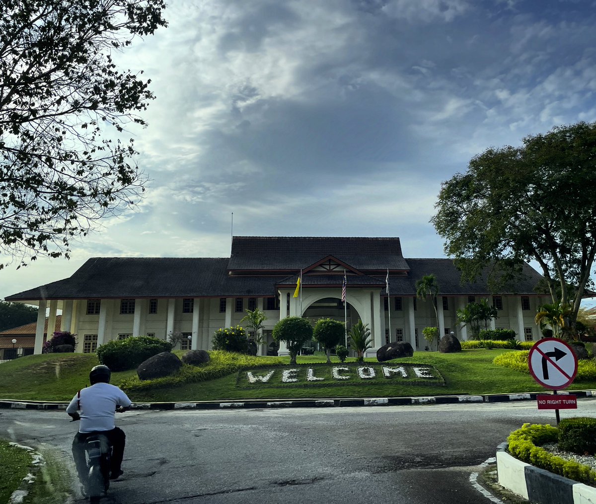 fusionwk's tweet image. Preparing some #shadowpuppet / #wayangkulit activities for  Kolej Tuanku Ja’afar of #seremban