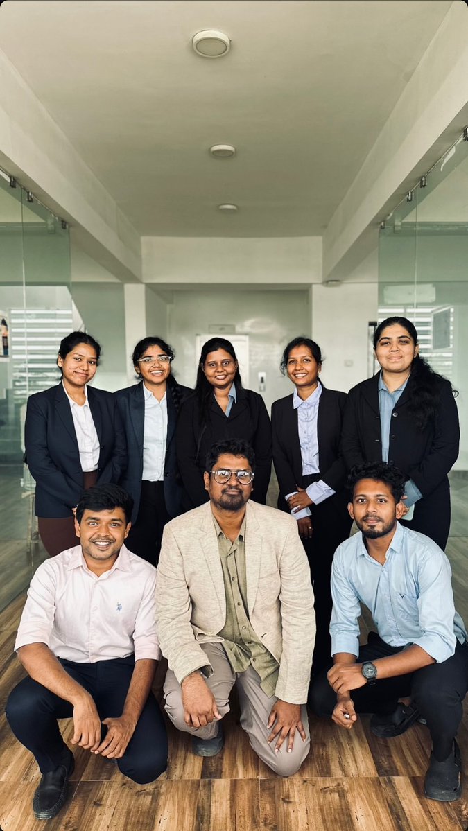 PhdSaveetha's tweet image. An important moment and honourable milestone achieved today. Our first batch of dual degree MDS + MBA batch completed today. 

We congratulate Dr. Ayesh, Dr. Jennifer and Dr. Sivashankari for successfully completing  both the courses. All the best for your future endeavours 😊