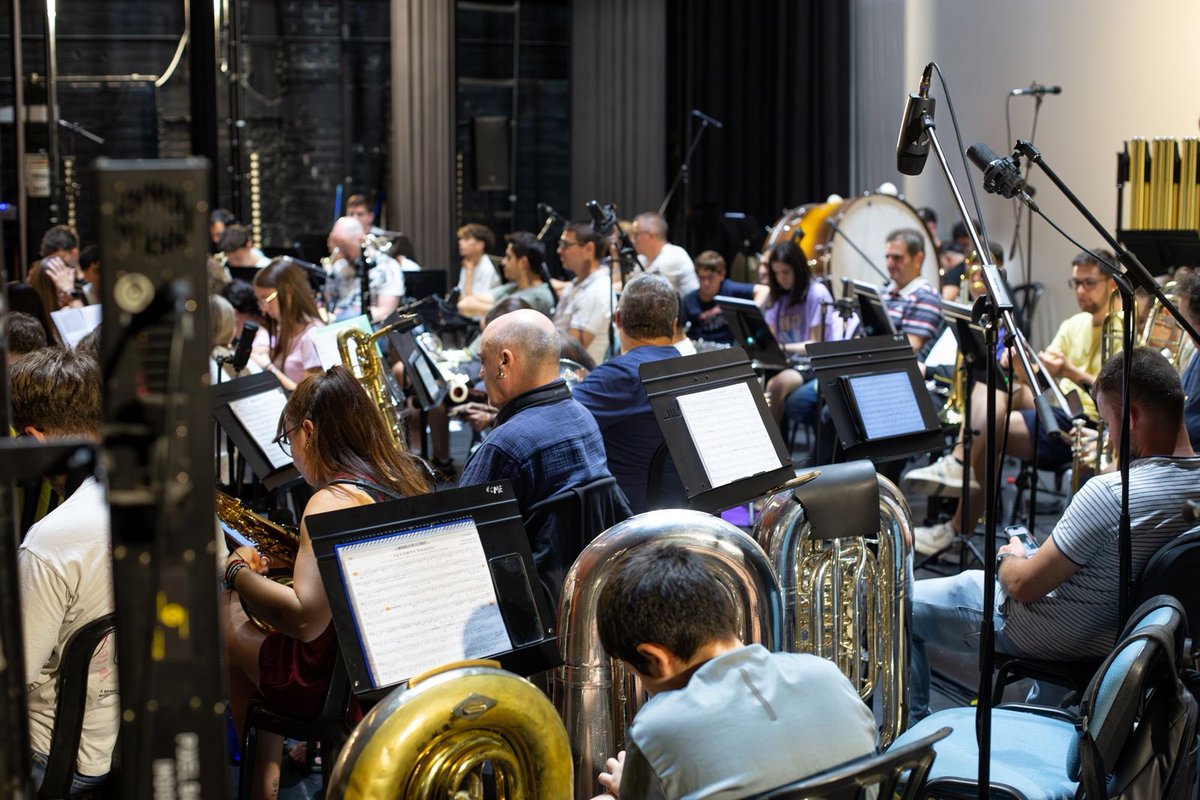 Hemos vivido una semana intensa, llena de energía y música, dando forma a nuestro Concierto de Santa Cecilia.

Pero esto no se detiene: ya estamos trabajando en un proyecto muy especial para comenzar el año nuevo por todo lo alto, Studio Ghibli – New Year Concert.

#BSMCA #Atarfe