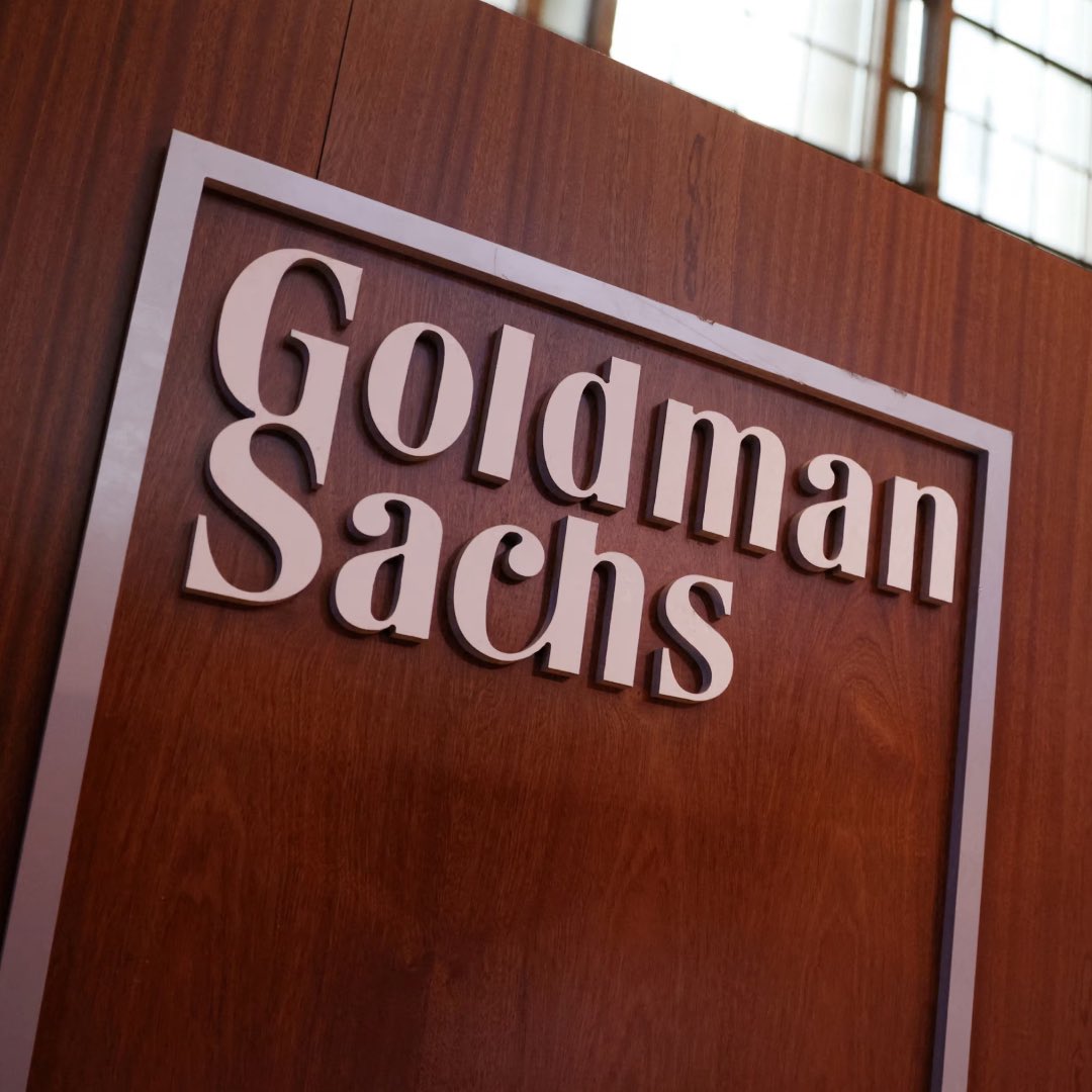 GundemRitmi's tweet image. Goldman Sachs, Türk bankacılık hisseleri için hedef fiyatları güncelledi:

• #Akbank: 106 TL → 91 TL (Tavsiye: Al)
• #Yapı Kredi: 47 TL → 44 TL (Tavsiye: Al)
• #İş Bankası: 16,9 TL → 15,2 TL (Tavsiye: Nötr)
• #Garanti BBVA: 154 TL → 150 TL (Tavsiye: Nötr)
• #Vakıfbank:…