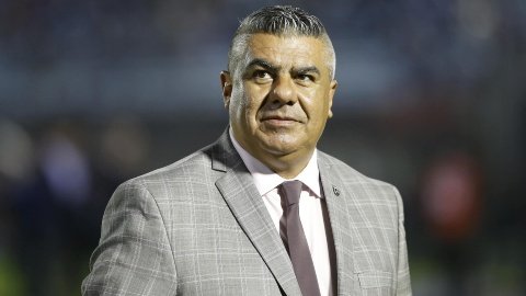 Agusval0's tweet image. “Lo de la AFA y la dirigencia argentina es un reflejo de todo lo que está mal en nuestro fútbol. Lo que pasó ayer en la entrega del trofeo a Rosario Central fue un papelón absoluto: 
#afa #futbolargentino #chiquitapia