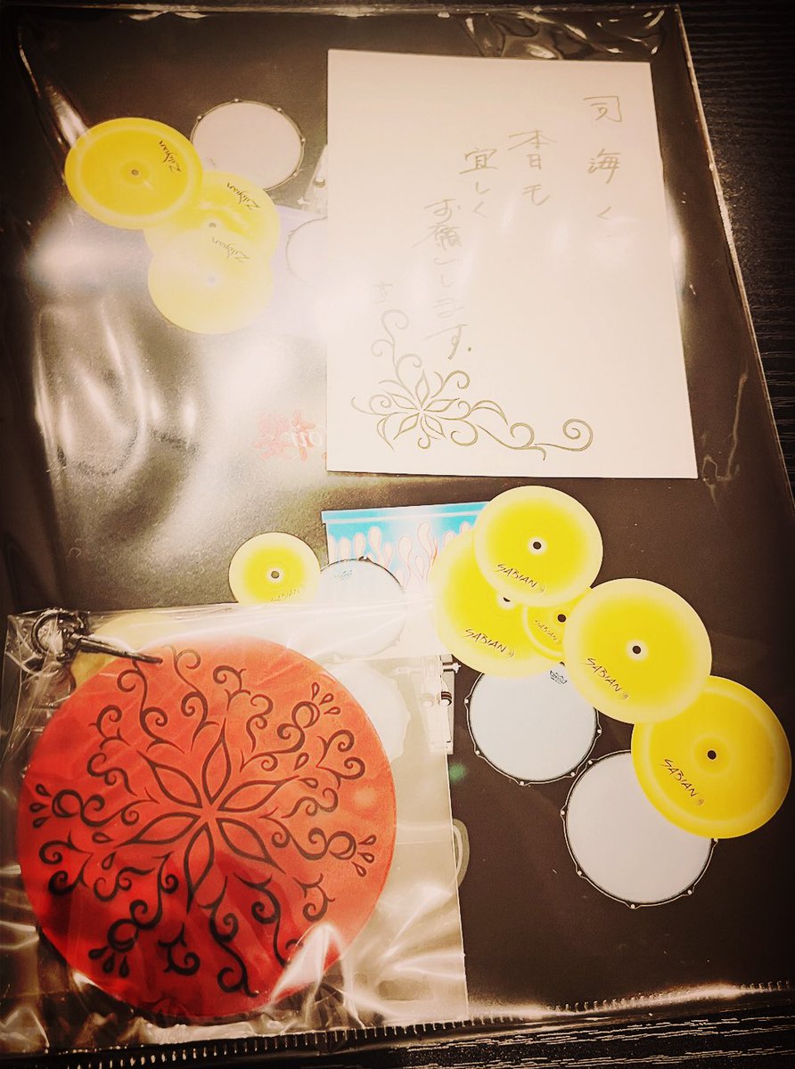 kazzmiarai's tweet photo. 昨日は
Sakura さん生誕祭
「暗黒秋櫻」in Busker Noir
ありがとうございました

シンプルな原曲を
楽しく遊んでるうちに
激ムズでスリリングにしちゃうとことか
音楽愛に溢れる
とてもSakuraさんっぽいライブだなぁと毎年思うのです

おいらのケーキはサポート隊でおいしく等分させていただきました https://t.co/0m1GHzFTh2