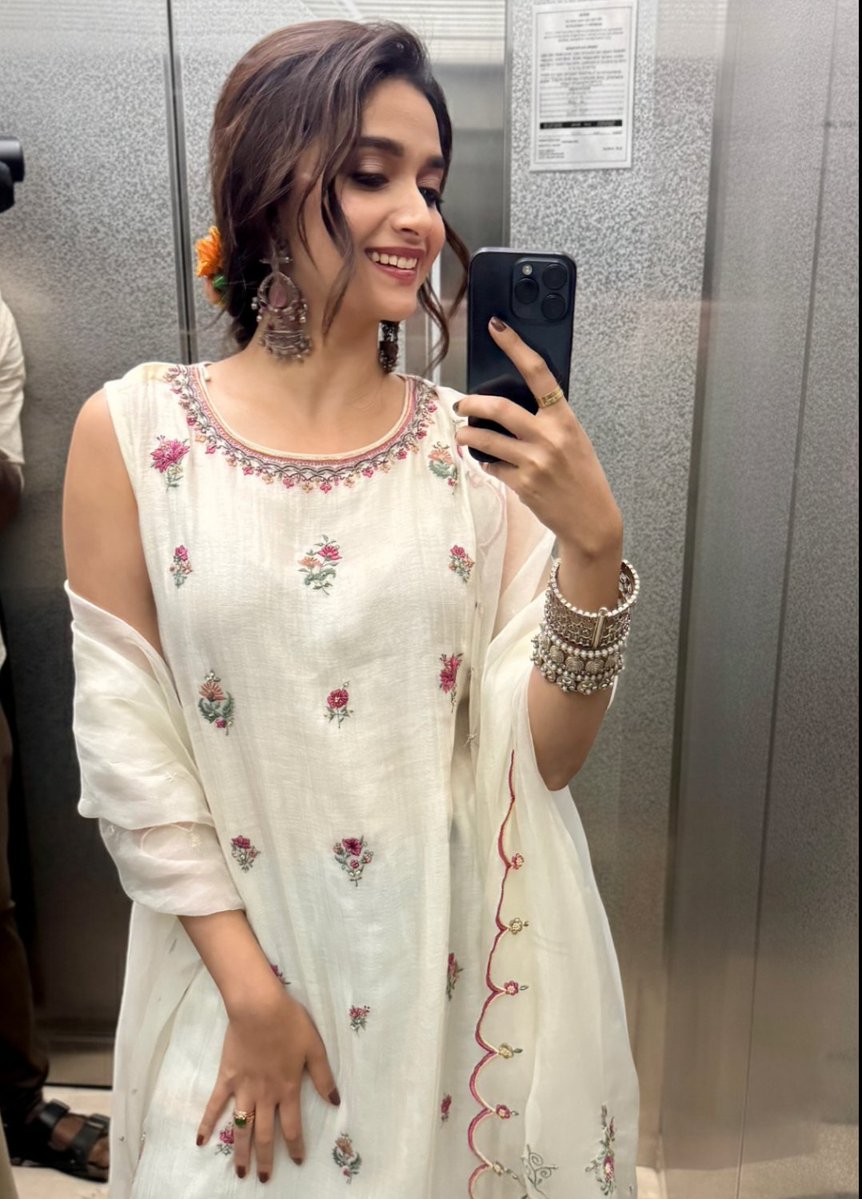 ActresshubNO1's tweet image. Keerthy Suresh🤍💜

#KeerthySuresh