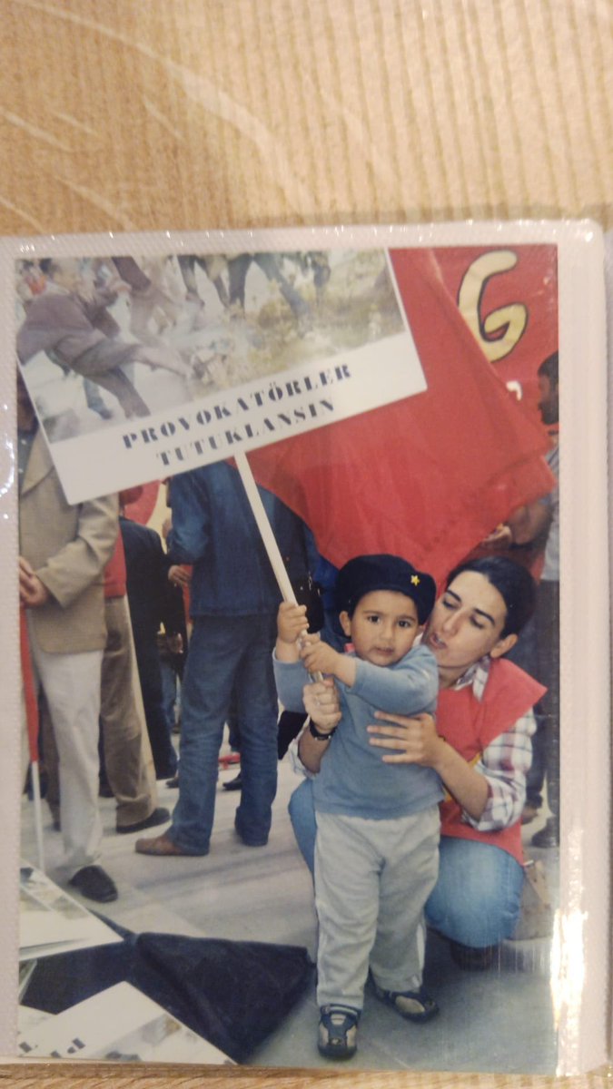 aynen biyopolitika reorganizasyon semiyo-sermaye komünizasyon falan ya