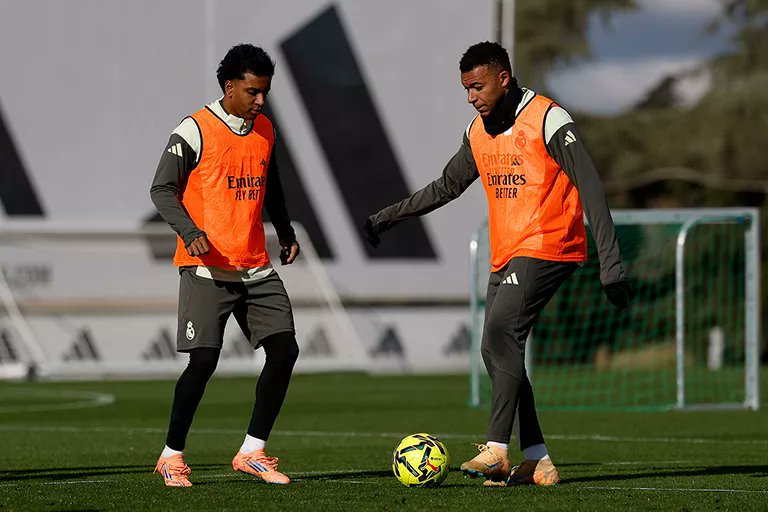 MadridXtra's tweet image. 🚨 Kylian Mbappé is BACK!