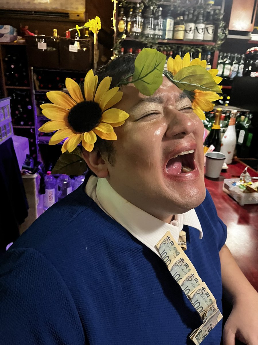 【告知andオープン】

ども！
元気すぎる豪でーす！

本日　#金麺基地

お通しは
「肉うどん」
 
大根おろしとおネギ
豚肉をお出汁で煮て肉すいに！

美味しく作るのでご期待ください✨

くららさんは
お仕事の都合で22:30に登板！🤒

しばらく一人営業状態です
何卒！

お待ちしておりまーす！！