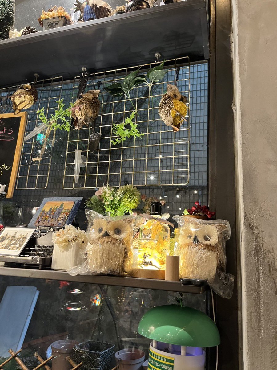 今天生日～～～～又長一歲！
去科技大樓捷運站附近的咖啡廳～但說真的～應該不會再去～呵呵