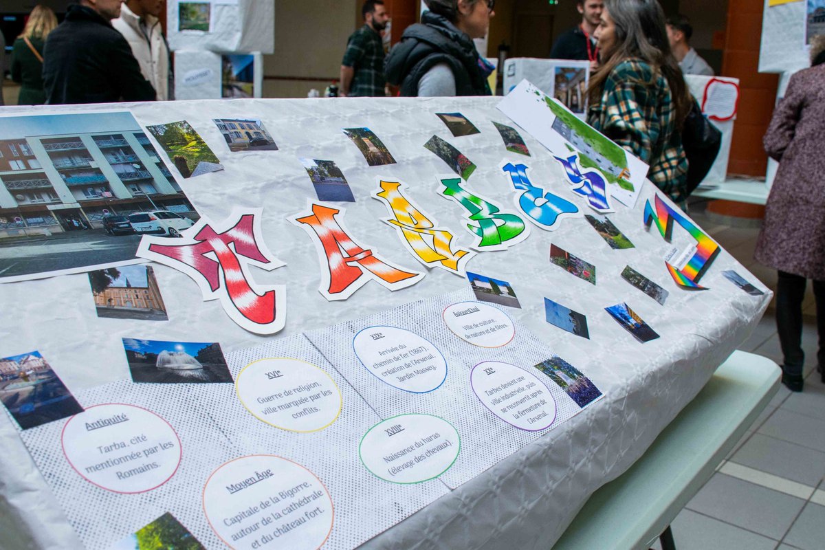 Prefet65's tweet photo. #NosQuartiers | Vernissage de l’exposition « Nos habitants ont du talent » par le #préfet65. Organisée par la mission locale 65, elle permet de dévoiler au grand public le talent artistique de jeunes vivant dans les #HautesPyrénées. Merci à tous pour cette exposition ! https://t.co/1ma36xNHS9