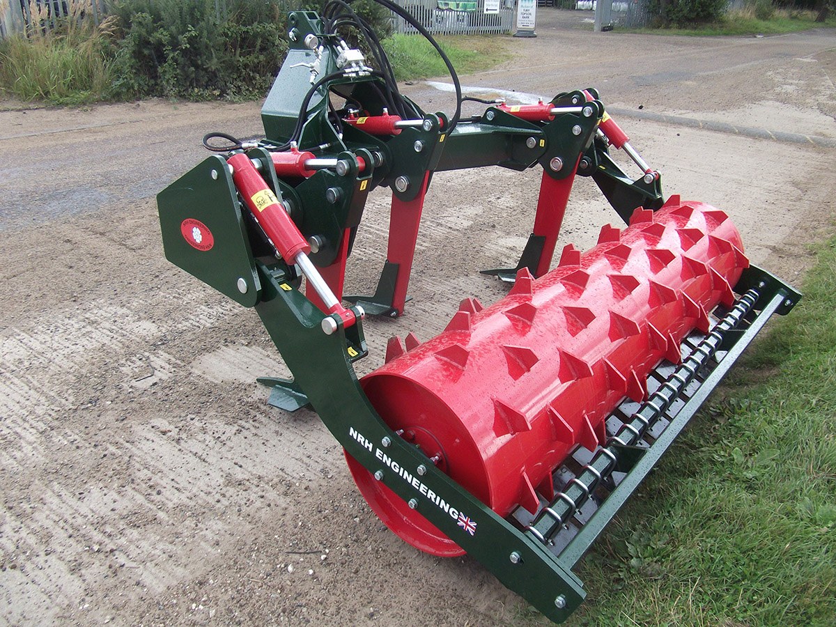 NrhEngineering's tweet image. Our Auto Reset Subsoilers cope effortlessly with tough conditions. Adjustable pressure means you stay productive, whatever the soil throws at you. To find out more visit champ.ly/Wj3BKY4s #AutoReset #FarmProductivity #SoilSolutions #AgriEngineering #ClubHectare