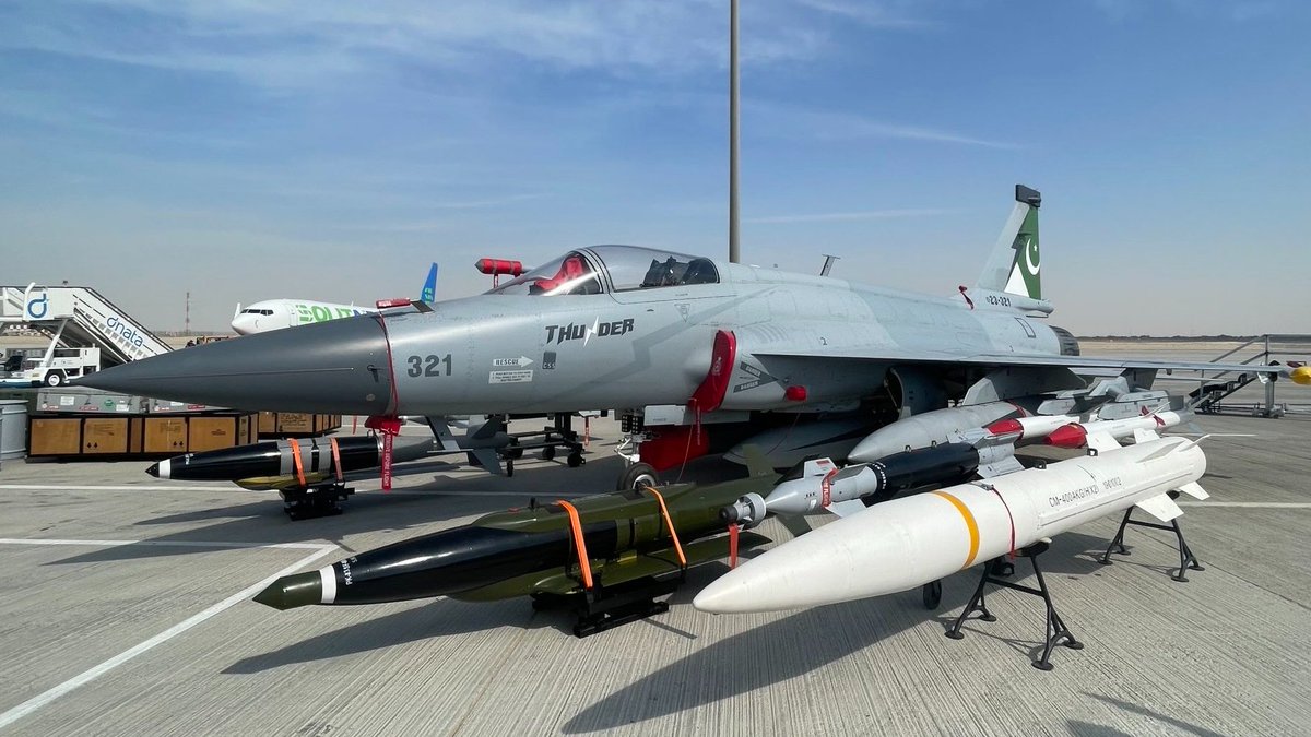 abdullahv1rk's tweet image. Pakistan&apos;s pride JF-17 Thunder Block 3 🇵🇰🚨

#DubaiAirShow #jf17 #thunder #PAF