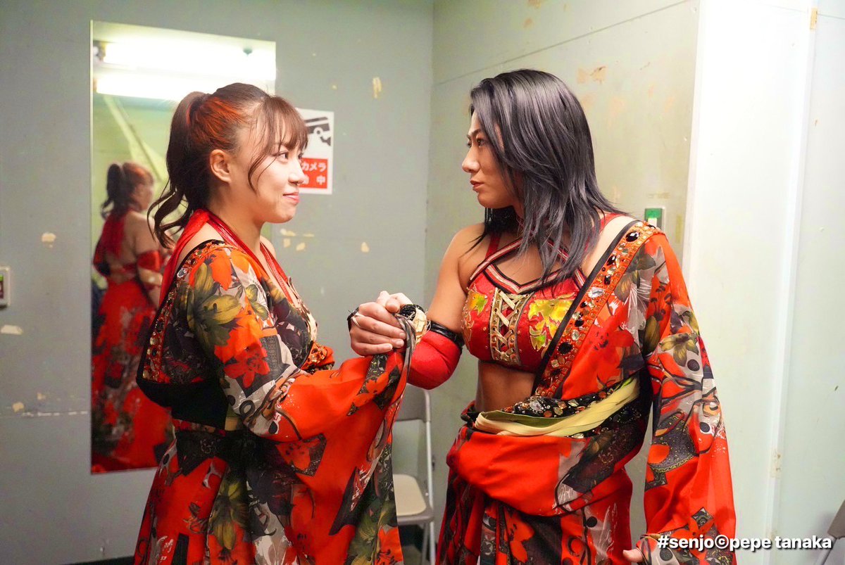 沢山二人で着てきたこのお揃いの赫ガウン

卒業します。

明日、福岡大会からNEW赫覚醒だっ‼️

最高のパートナー高瀬
明日もよろしくお願いします‼️

#SENJO
#赫覚醒
#福岡